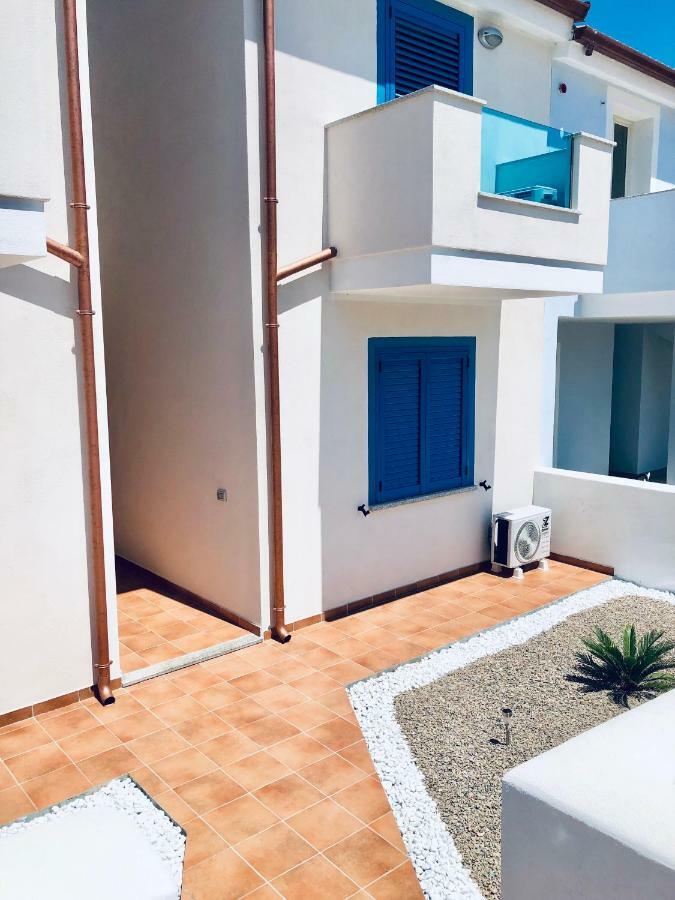 Apartment Tramonto Sea-Front Valledoria  Εξωτερικό φωτογραφία