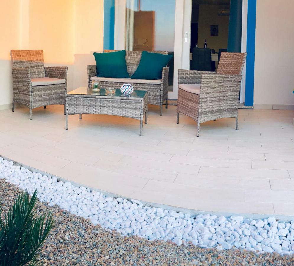 Apartment Tramonto Sea-Front Valledoria  Εξωτερικό φωτογραφία