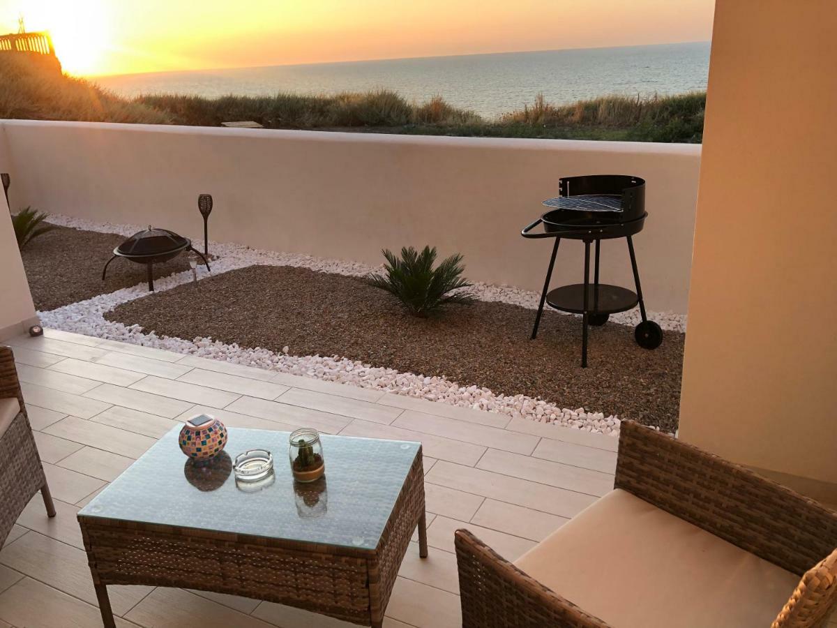 Apartment Tramonto Sea-Front Valledoria  Εξωτερικό φωτογραφία