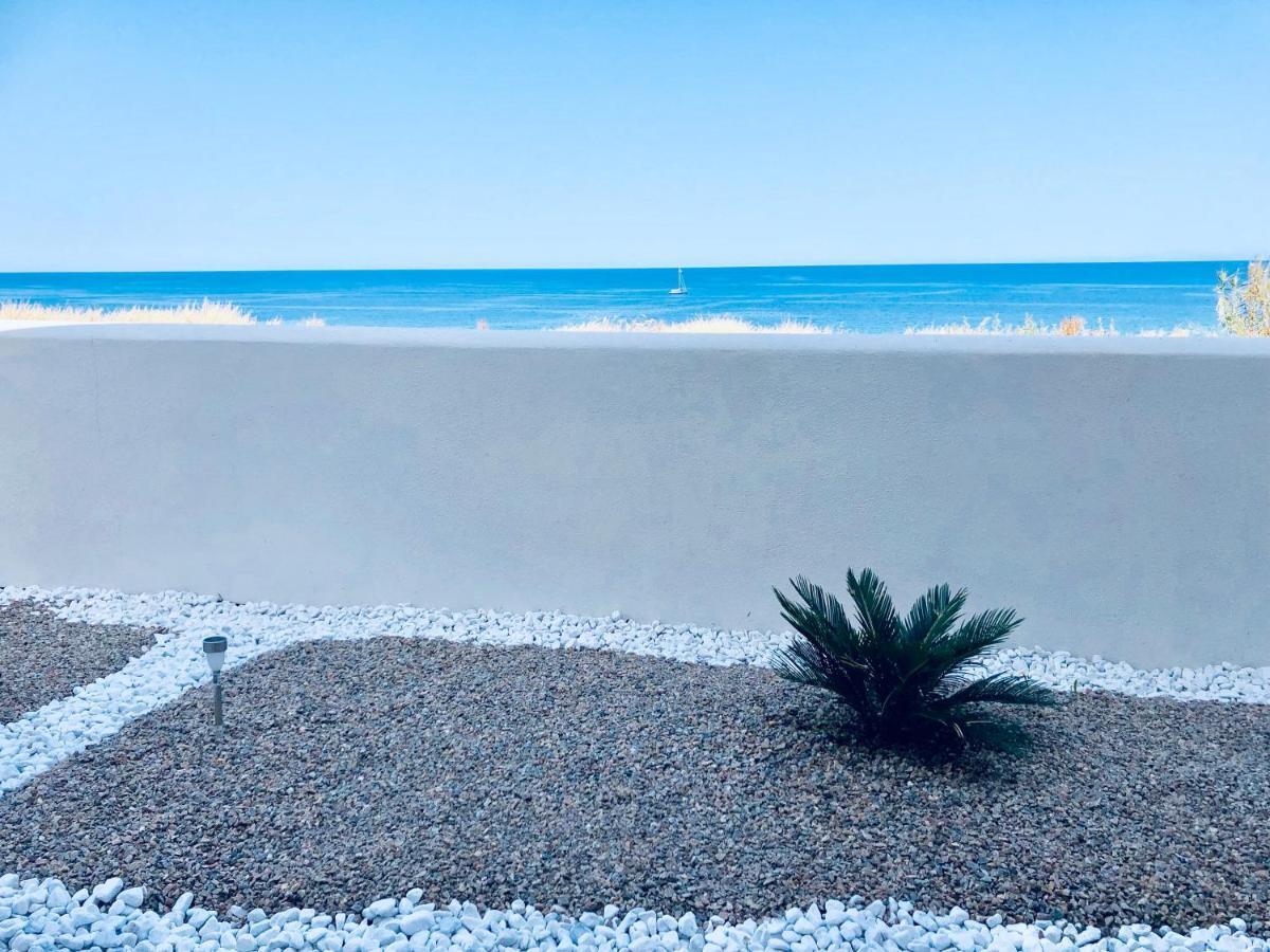 Apartment Tramonto Sea-Front Valledoria  Εξωτερικό φωτογραφία